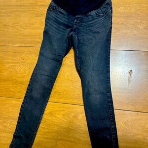Women’s Maternity size 0 old navy skinny jeans